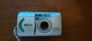 Cámara Nikon Lite-Touch Zoom 110s