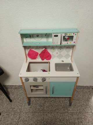 Cocina de juguete de madera