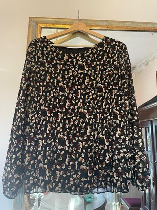 Blusa de gasa plisada estampada Talla M