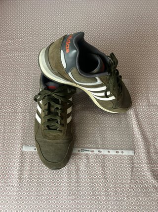 Zapatillas adidas Verde Caqui Talla 43 1/3