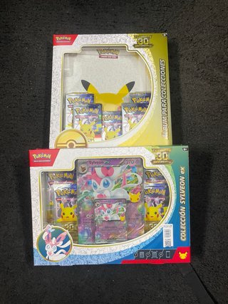 Album Pokémon 30 Aniversario y Coleccion Sylveon