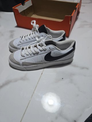 Zapatillas Nike Blazer Blancas y Negras
