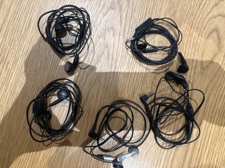 Lote de 5 auriculares con cable Jack 3.5mm