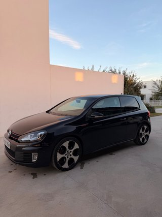 Volkswagen  Golf GTI  2012 ⚫️🔴⚫️