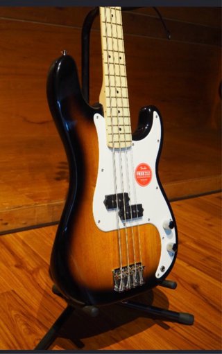 Bajo Squier Sonic Precision Bass SB