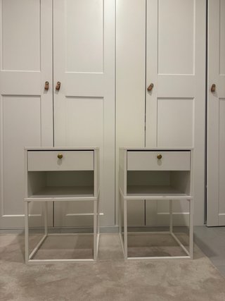 Set de 2 Mesitas de Noche Blancas