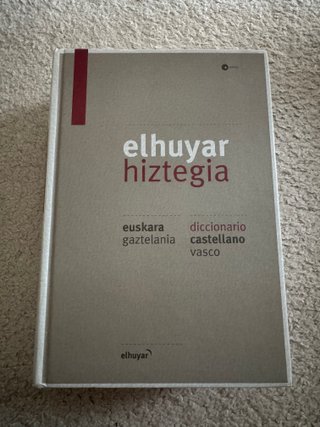 Elhuyar hiztegia: euskara gaztelania = dicciona...