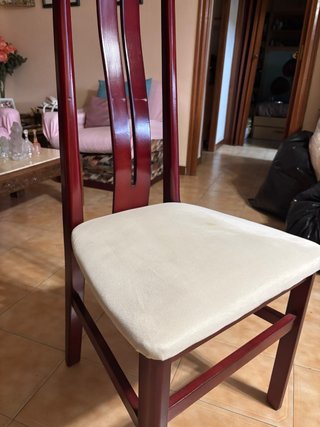 Sillas de comedor de madera  4 UNIDADES