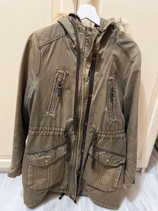 Abrigo Bershka Verde Oliva