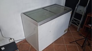 Congelador Horizontal con Tapa de Cristal