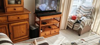 Mesa de Televisión de Madera con Cajones