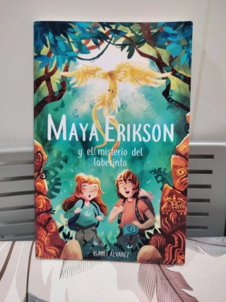 Maya Erikson y el misterio del laberinto