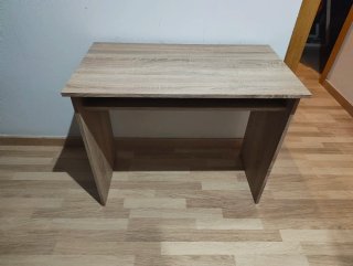 Mesa de escritorio de madera
