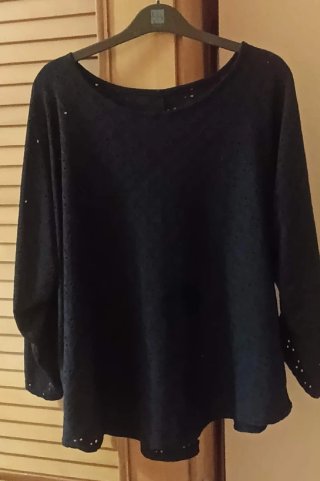Camiseta Negra Calada