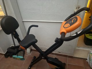 Bicicleta estática plegable