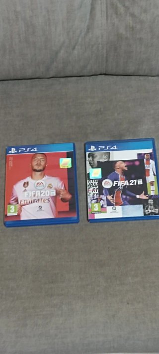 Pack 2 Juegos PS4: FIFA 20 y FIFA 21