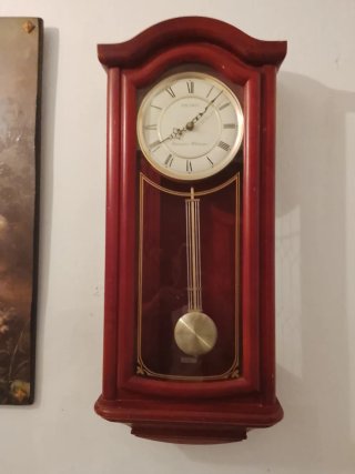 Reloj de pared Seiko de madera