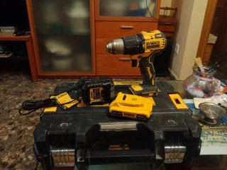 Taladro Dewalt 18V XR