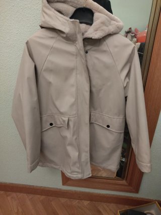 Abrigo con capucha. Zara Niña 11-12 años