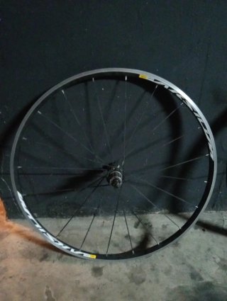 Ruedas Mavic Aksium de Aluminio