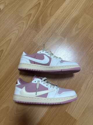 Zapatillas Nike Blancas y Rosas