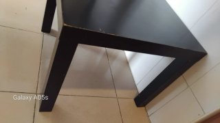 Mesa de madera negra