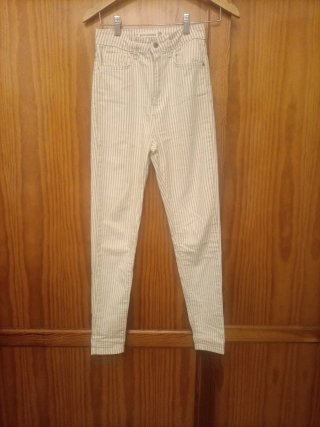 Pantalón de rayas Stradivarius