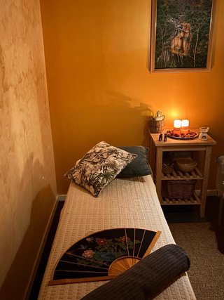 * MASAJES TERAPEUTICOS *