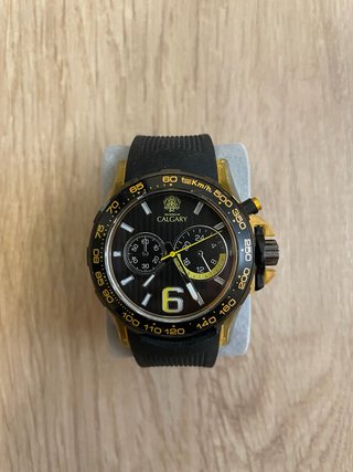 Reloj Deportivo Calgary Negro y Dorado