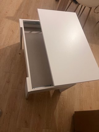 Mesa de salón abatible blanca