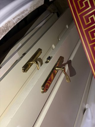8 Puertas Blancas de Interior con Manillas