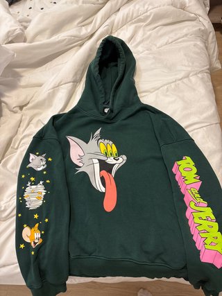 Sudadera Tom y Jerry Bershka Verde