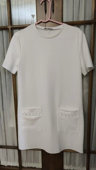 Vestido Blanco con Bolsillos