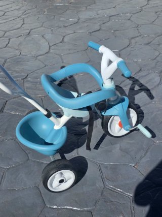 Triciclo para bebé azul y blanco