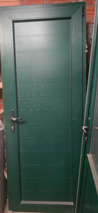 Puertas de Aluminio Verde