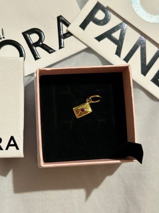 Charm Pandora Sobre con Corazón Rosa