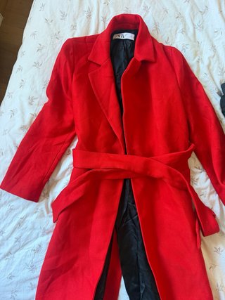 Abrigo Rojo Zara