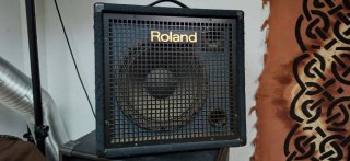 Amplificador Roland KC-300