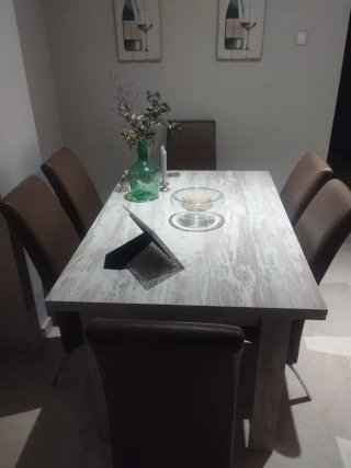 Mesa de salón con laterales extensibles y 6 sillas