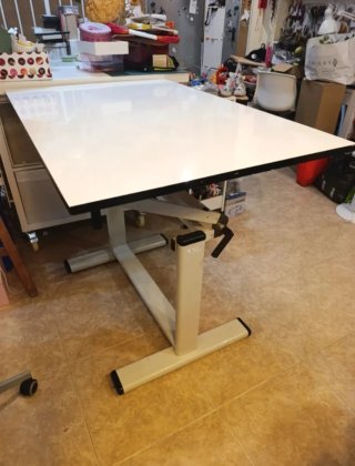 Mesa regulable en altura