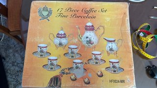 Juego de Café Vintage de Porcelana (17 Piezas)