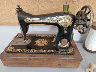 MAQUINA COSER SINGER ESFINGE