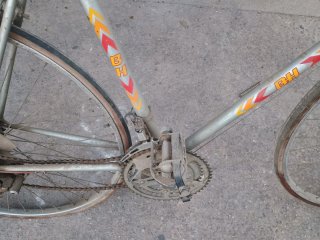 Bicicleta antigua BH Falta limpieza