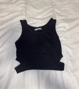 Crop top negro Bershka