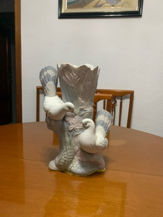 Jarrón de cerámica vintage con palomas