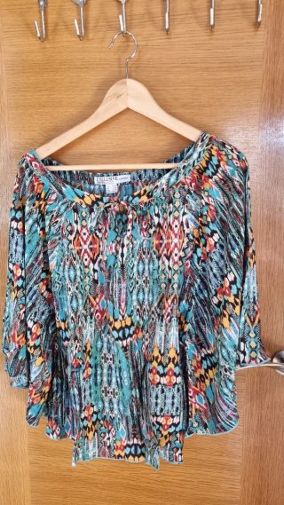 MU 25 - Blusa Estampada Dizzy Lizzy Talla XXL