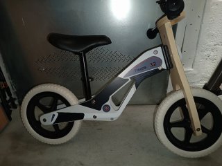 Bicicleta de equilibrio sin pedales