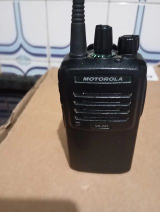 Walkie Talkie Motorola VX-261