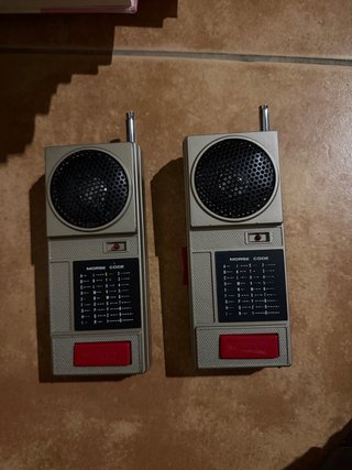 Set de 2 Walkie Talkies con Código Morse