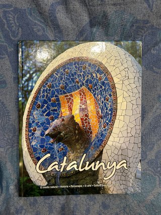 libro sobre el medio cultural, historia, arte, etc